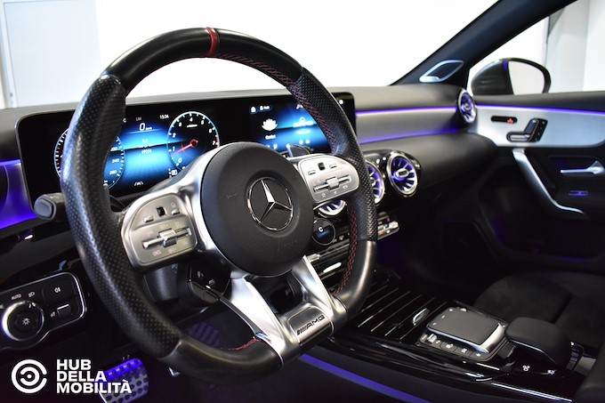 MERCEDES-BENZ A 35 AMG 4Matic Luxury